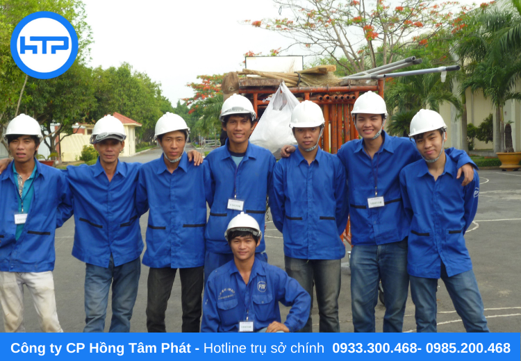 Đội ngũ nhân viên của Dịch vụ Vệ sinh Nhà xưởng - Hồng Tâm Phát
